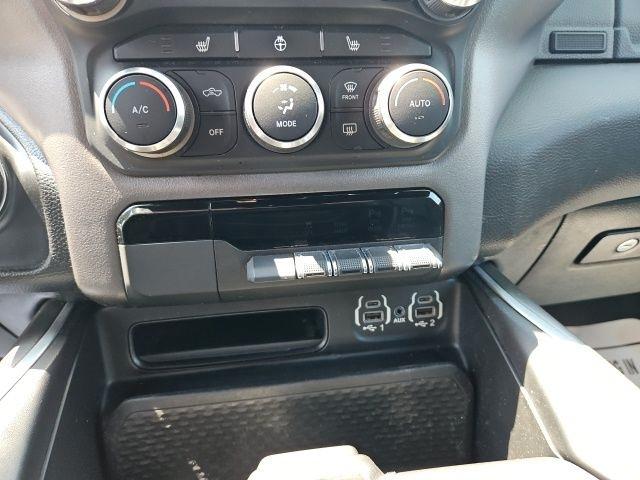 RAM 1500 Big Horn 4x4 Crew Cab 5'7" Box 2022