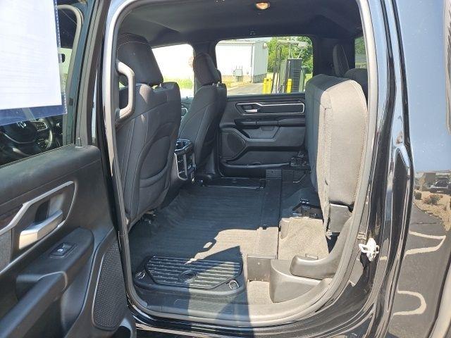 RAM 1500 Big Horn 4x4 Crew Cab 5'7" Box 2022