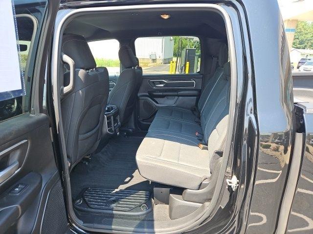 RAM 1500 Big Horn 4x4 Crew Cab 5'7" Box 2022