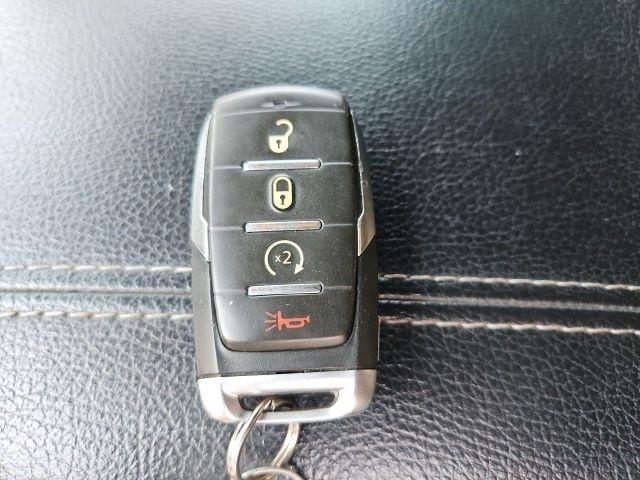 RAM 1500 Big Horn 4x4 Crew Cab 5'7" Box 2022