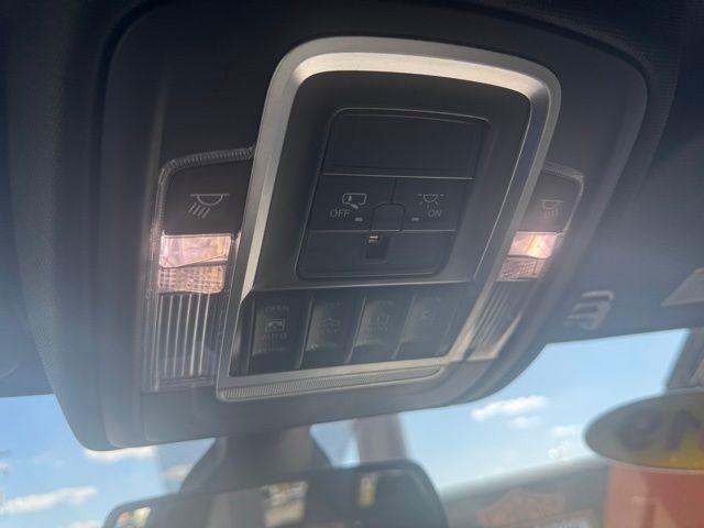 RAM 1500 Sport 4x4 Crew Cab 5'7" Box 2019