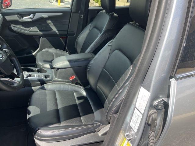 Ford Escape Platinum AWD 2023