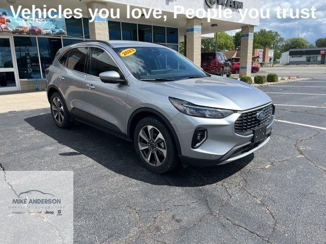 Ford Escape Platinum AWD 2023