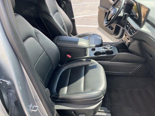 Ford Escape Platinum AWD 2023
