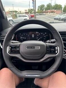 Jeep Grand Wagoneer Series II Obsidian 4x4 2024 Jeep Grand Wagoneer Series II Obsidian 4x4 2024