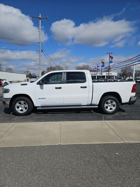 RAM 1500 Lone Star 4x4 Crew Cab 5'7" Box 2026