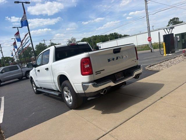 RAM 1500 Lone Star 4x4 Crew Cab 5'7" Box 2026