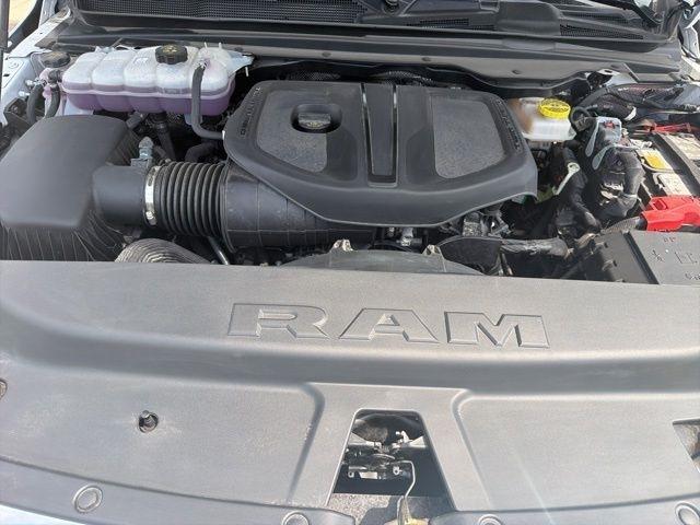 RAM 1500 Lone Star 4x4 Crew Cab 5'7" Box 2026