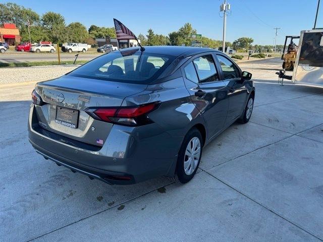 Nissan Versa S CVT 2024