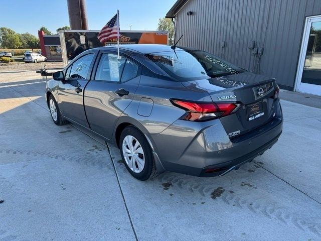 Nissan Versa S CVT 2024