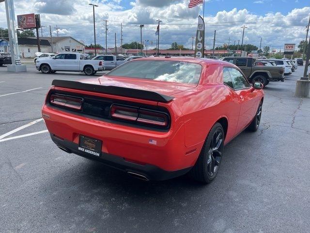 Dodge Challenger SXT RWD 2020