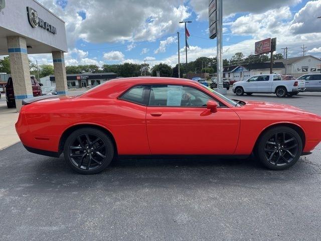 Dodge Challenger SXT RWD 2020