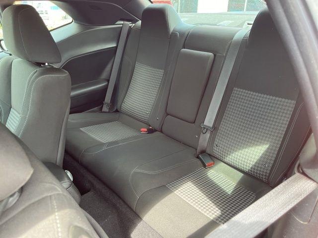 Dodge Challenger SXT RWD 2020