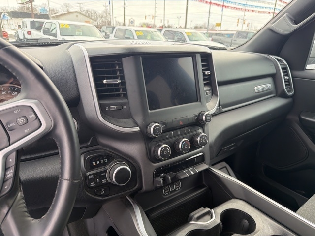 RAM 1500 Big Horn 4x4 Crew Cab 5'7" Box 2023