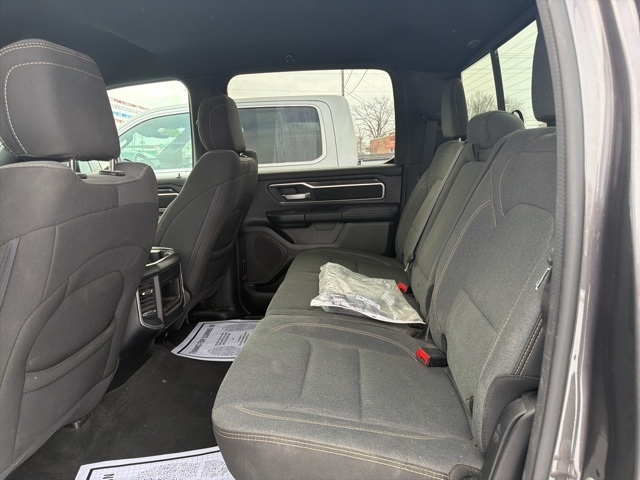 RAM 1500 Big Horn 4x4 Crew Cab 5'7" Box 2023