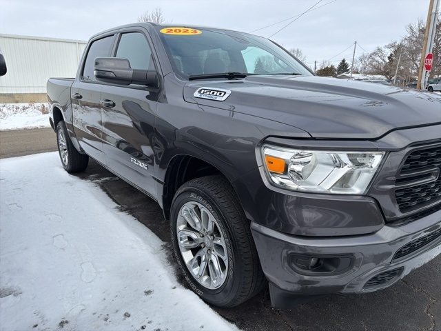 RAM 1500 Big Horn 4x4 Crew Cab 5'7" Box 2023