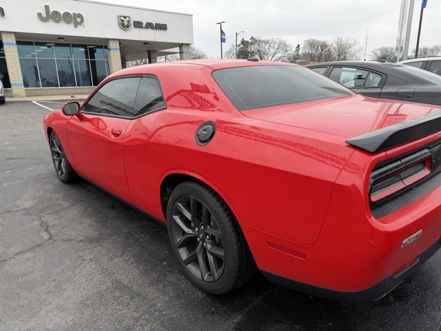 Dodge Challenger GT RWD 2021