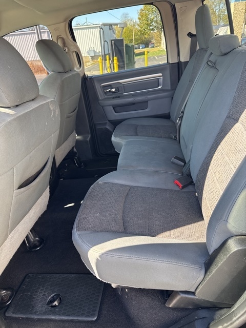 RAM 1500 Big Horn 4x4 Crew Cab 5'7" Box 2018 RAM 1500 Big Horn 4x4 Crew Cab 5'7" Box 2018