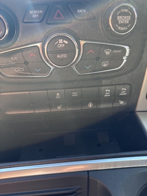 RAM 1500 Big Horn 4x4 Crew Cab 5'7" Box 2018 RAM 1500 Big Horn 4x4 Crew Cab 5'7" Box 2018