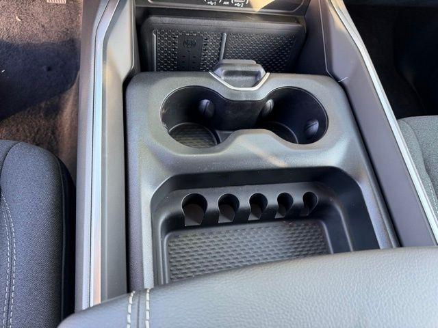 RAM 1500 Big Horn 4x4 Crew Cab 5'7" Box 2026