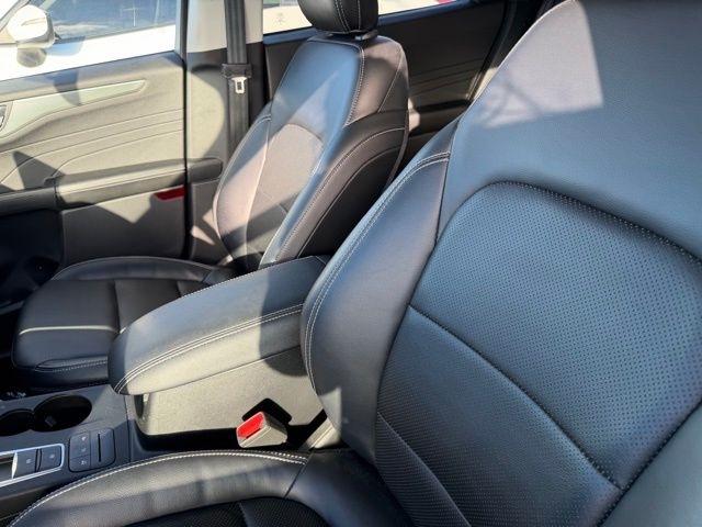 Ford Escape Titanium AWD 2022