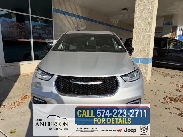 2026 Chrysler Pacifica Select FWD