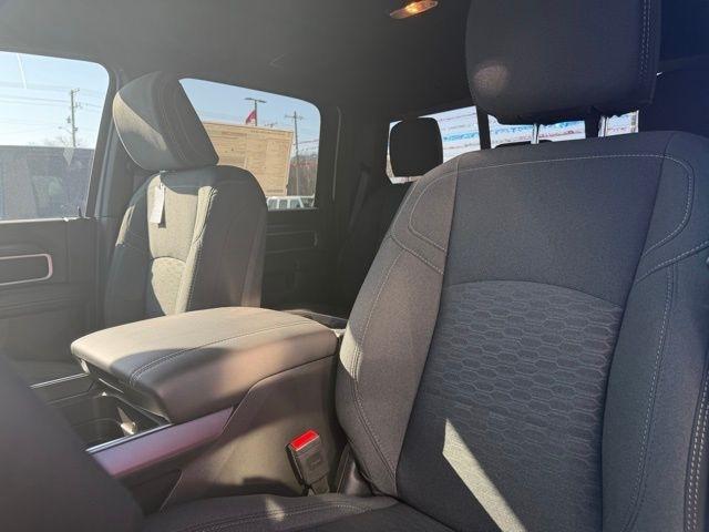 RAM 2500 Big Horn 4x4 Crew Cab 6'4" Box 2026