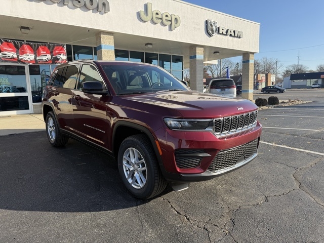 2025 Jeep Grand Cherokee Laredo X 4x4