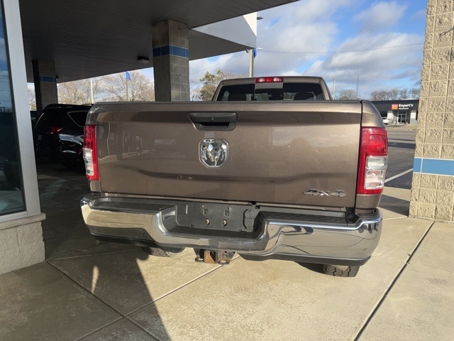 RAM 3500 Tradesman 4x4 Reg Cab 8' Box 2021