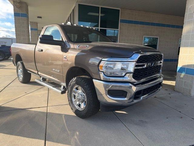 RAM 3500 Tradesman 4x4 Reg Cab 8' Box 2021