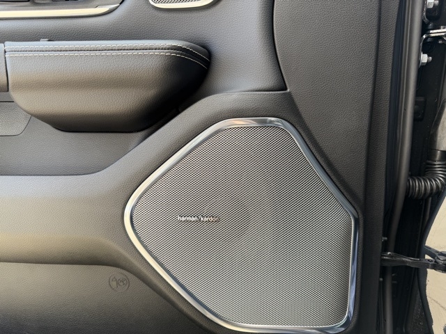 RAM 1500 Laramie 4x4 Crew Cab 5'7" Box 2026