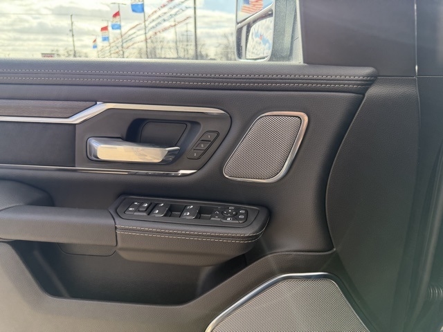 RAM 1500 Laramie 4x4 Crew Cab 5'7" Box 2026