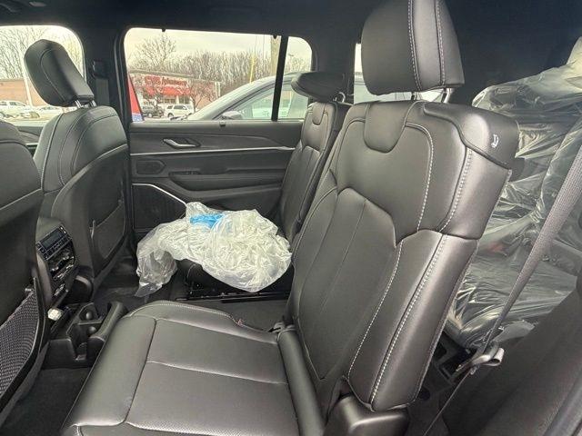 Jeep Grand Cherokee L Limited 4x4 2025