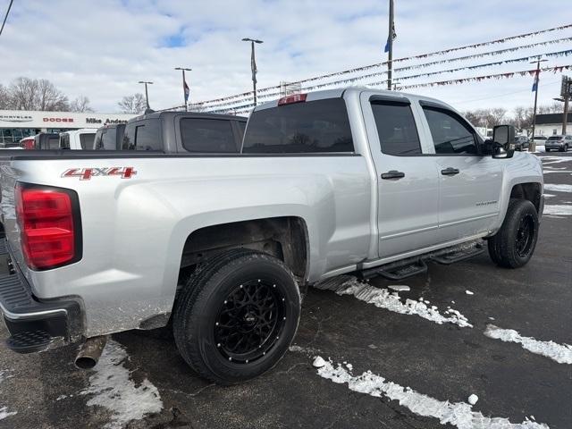 Chevrolet Silverado 1500 4WD Double Cab 143.5" LT w/1LT 2017