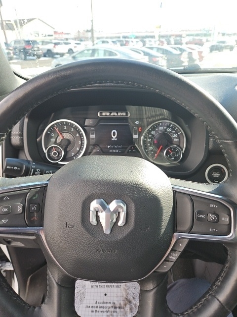 RAM 1500 Laramie 4x4 Crew Cab 5'7" Box 2024