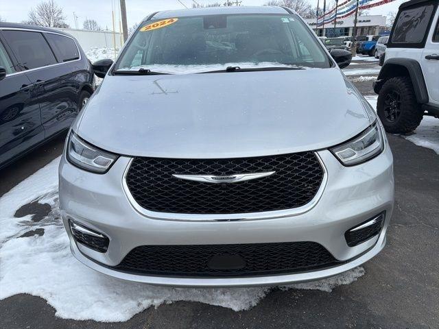 Chrysler Pacifica Touring L FWD 2024