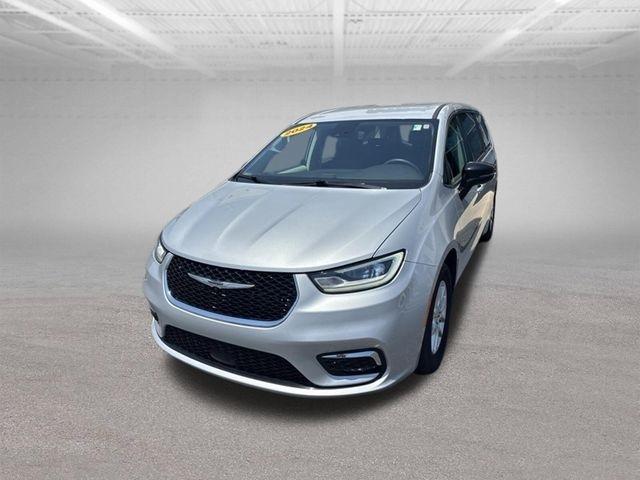 Chrysler Pacifica Touring L FWD 2024