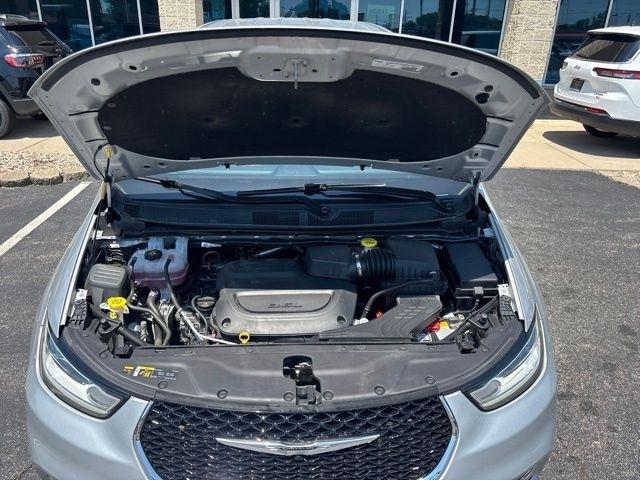 Chrysler Pacifica Touring L FWD 2024