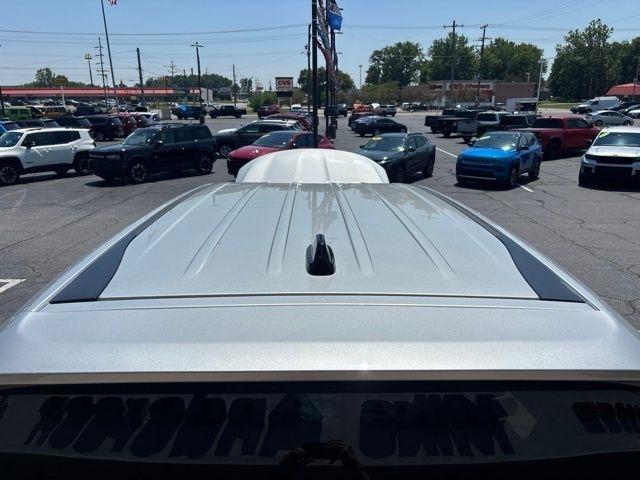 Chrysler Pacifica Touring L FWD 2024