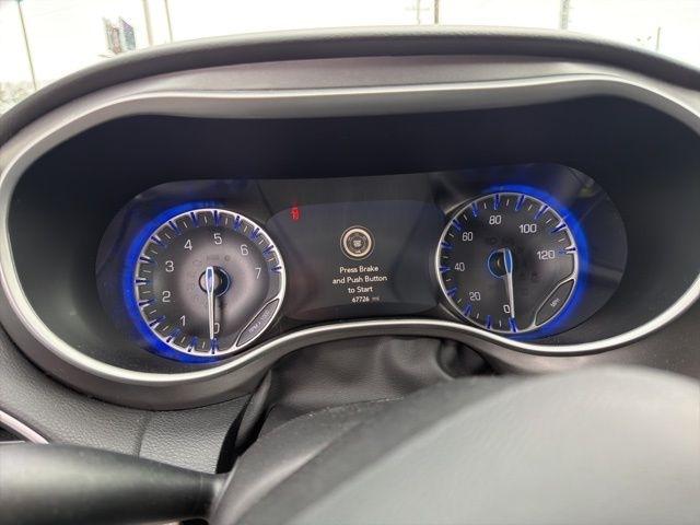 Chrysler Pacifica Touring L FWD 2024