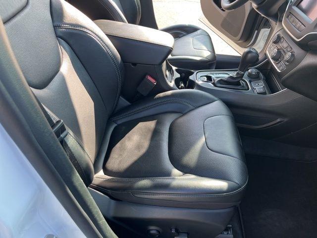 Jeep Cherokee Altitude Lux 4x4 2023