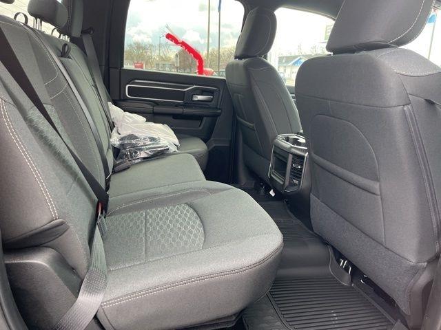 RAM 2500 Big Horn 4x4 Crew Cab 6'4" Box 2026