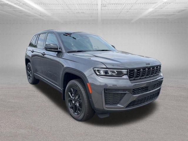 Jeep Grand Cherokee Laredo Altitude 4x4 2026