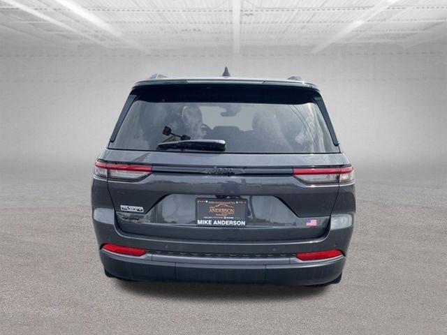 Jeep Grand Cherokee Laredo Altitude 4x4 2026