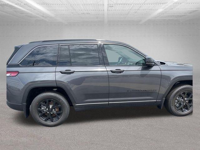 Jeep Grand Cherokee Laredo Altitude 4x4 2026