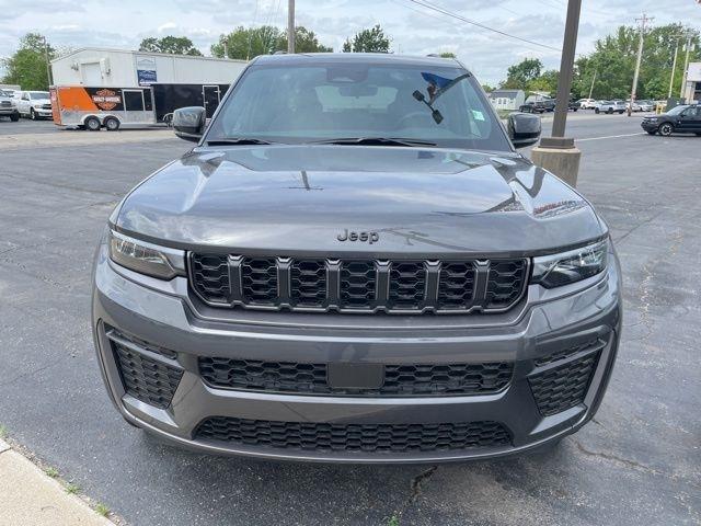 Jeep Grand Cherokee Laredo Altitude 4x4 2026