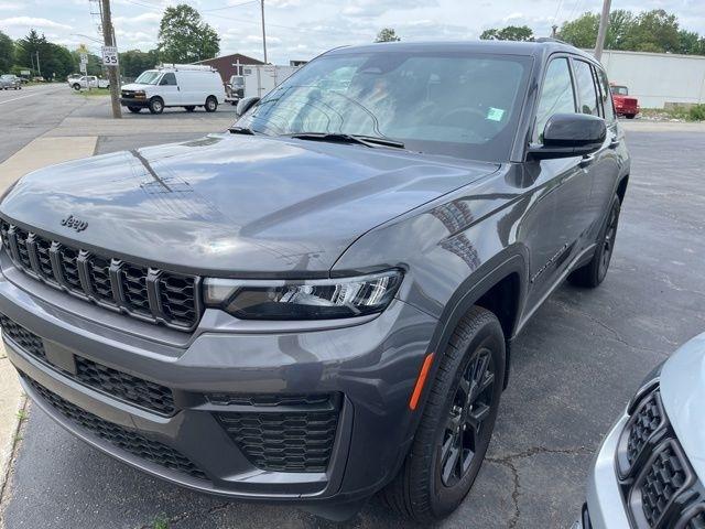 Jeep Grand Cherokee Laredo Altitude 4x4 2026