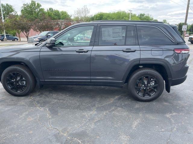 Jeep Grand Cherokee Laredo Altitude 4x4 2026