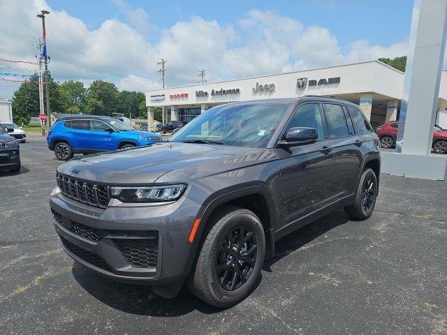 Jeep Grand Cherokee Laredo Altitude 4x4 2026