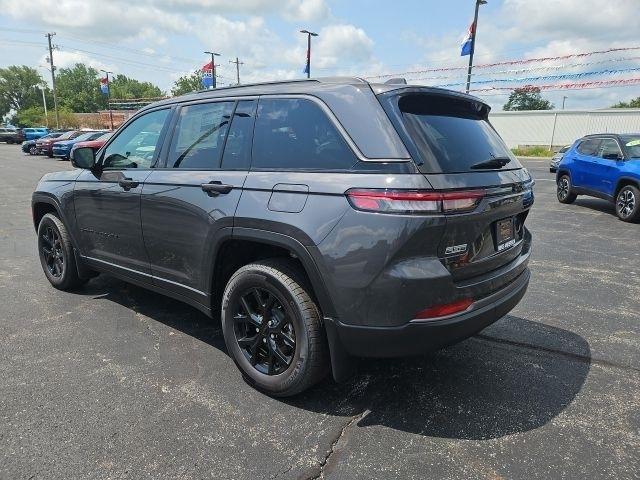 Jeep Grand Cherokee Laredo Altitude 4x4 2026